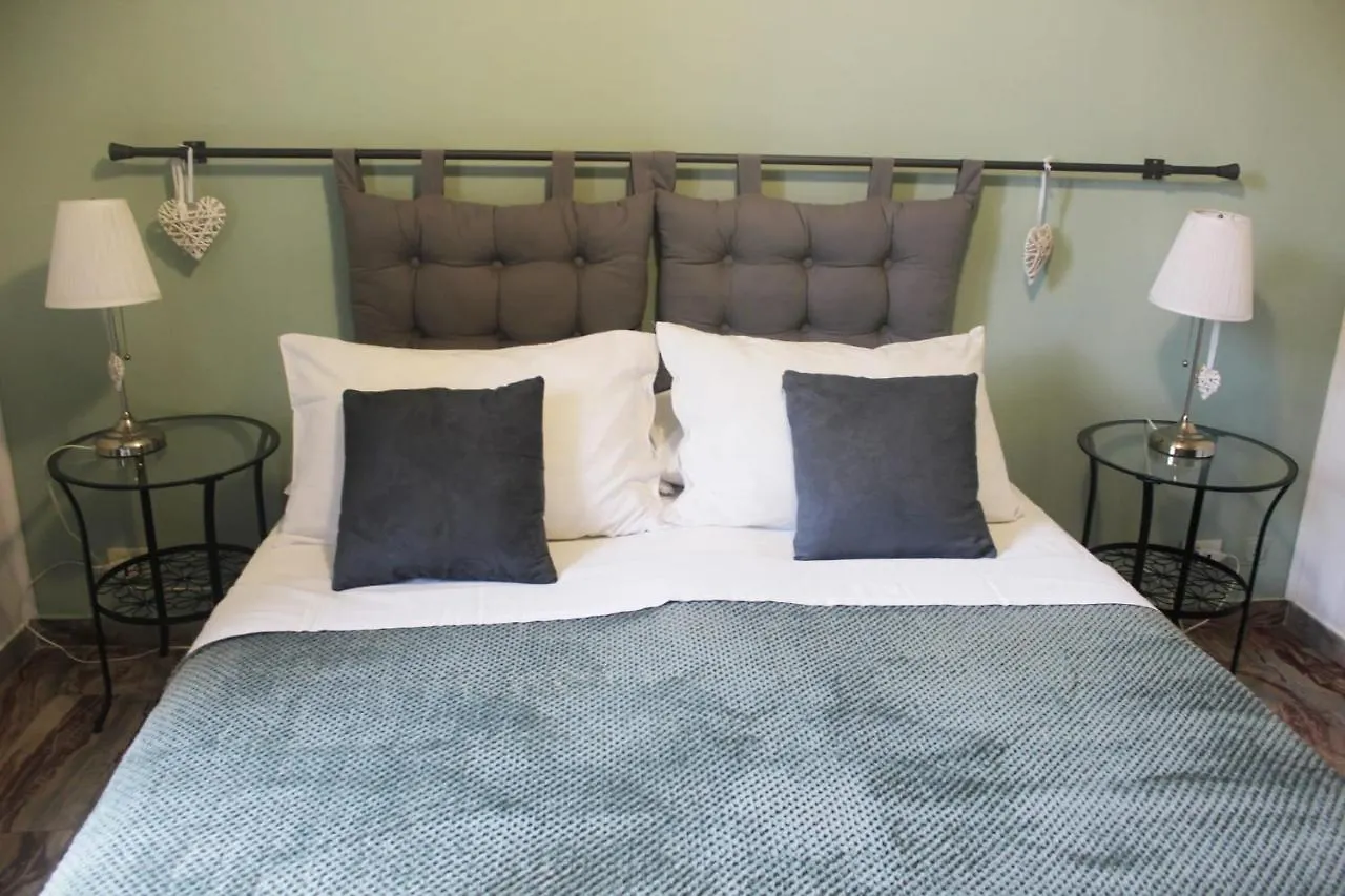 B&B Isolatiberina Rome Bed & Breakfast